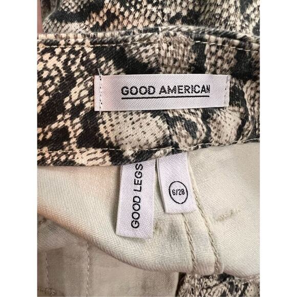 Good American size 6 or 28” snakeskin patterned jeans - Picture 3 of 4